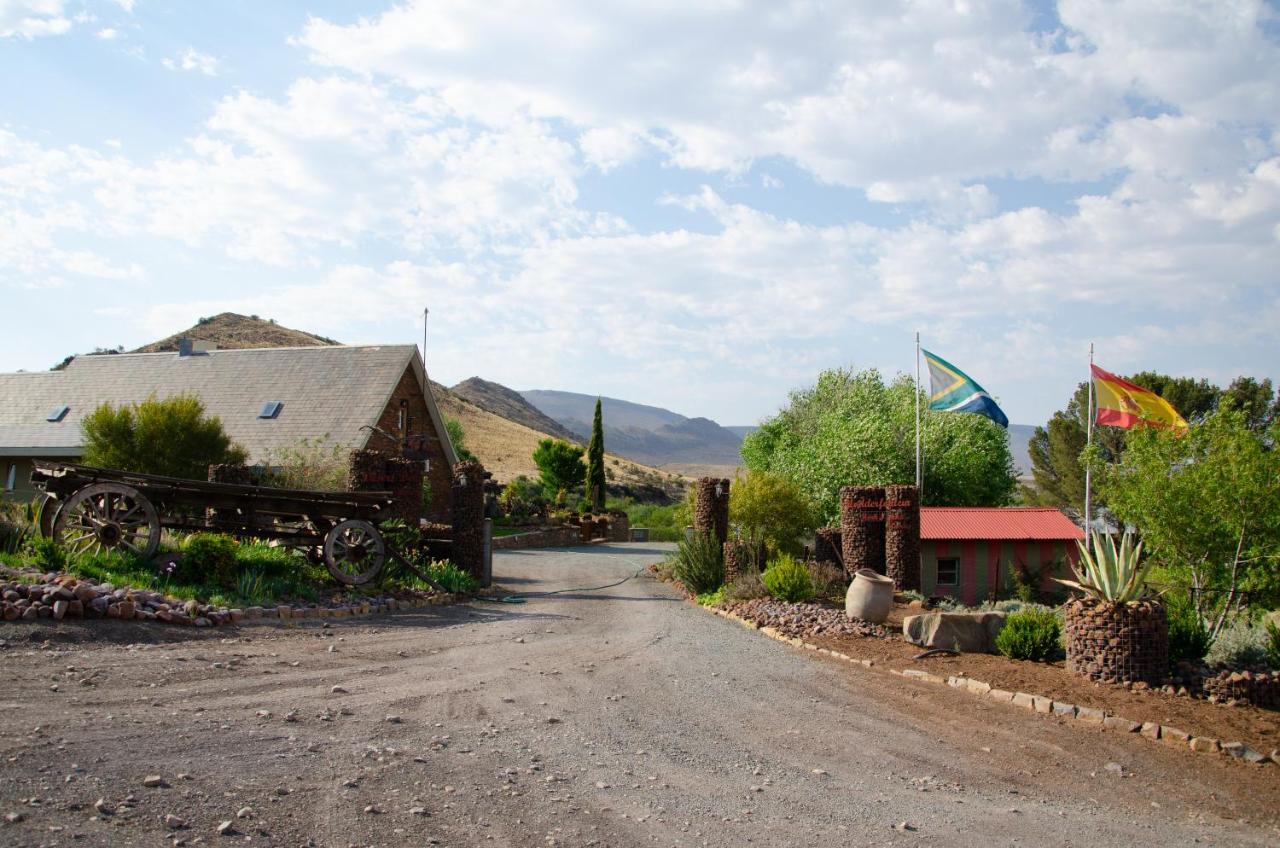 Desert Dew Guest House Hutchinson Екстер'єр фото