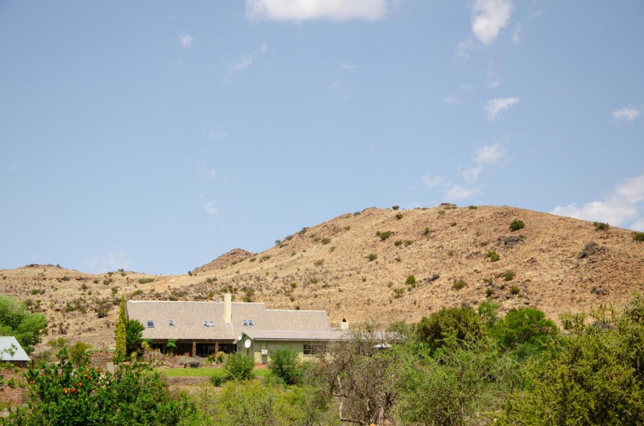Desert Dew Guest House Hutchinson Екстер'єр фото