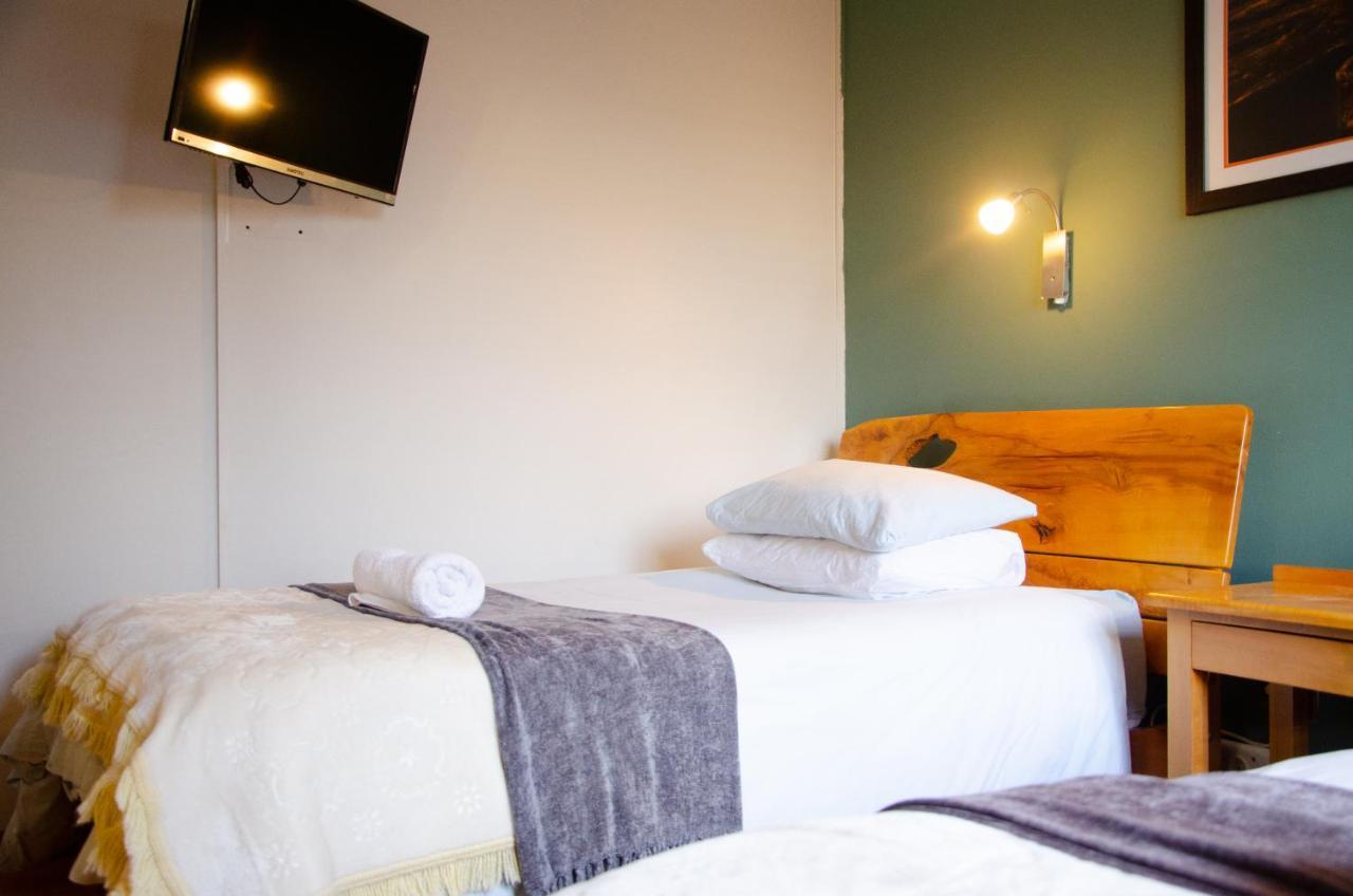 Desert Dew Guest House Hutchinson Екстер'єр фото